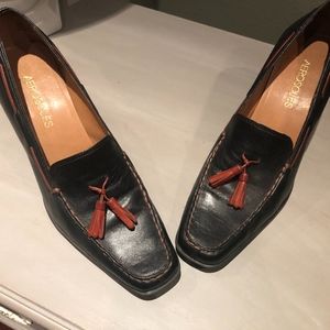 AEROSOLES Black Loafer Style Pumps with Tassels